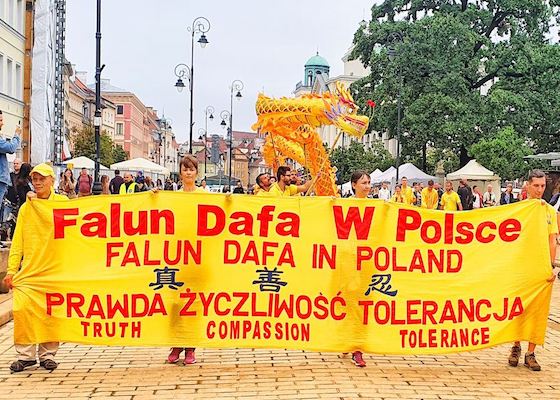 Image for article ​Warszawa, Polska: „Wiemy, że zwycięży sprawiedliwość”