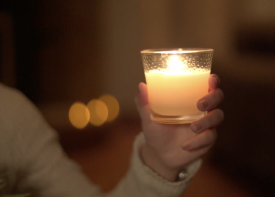 Image for article Czuwanie przy świecach upamiętnia praktykujących Falun Gong, którzy stracili życie, stając w obronie Prawdy-Życzliwości-Cierpliwości (wideo)