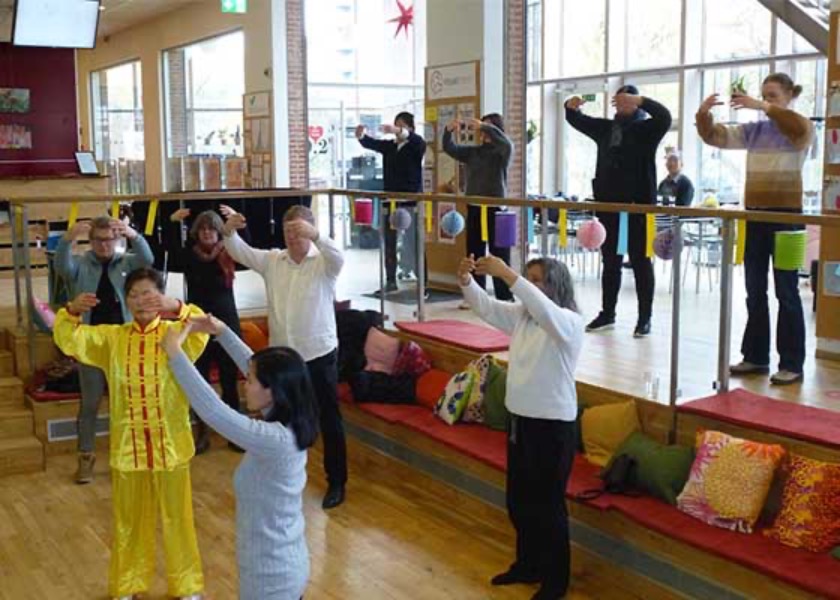 Image for article ​Dania: Praktykujący zorganizowali wydarzenie, aby przedstawić Falun Dafa podczas Festiwalu Lampionów