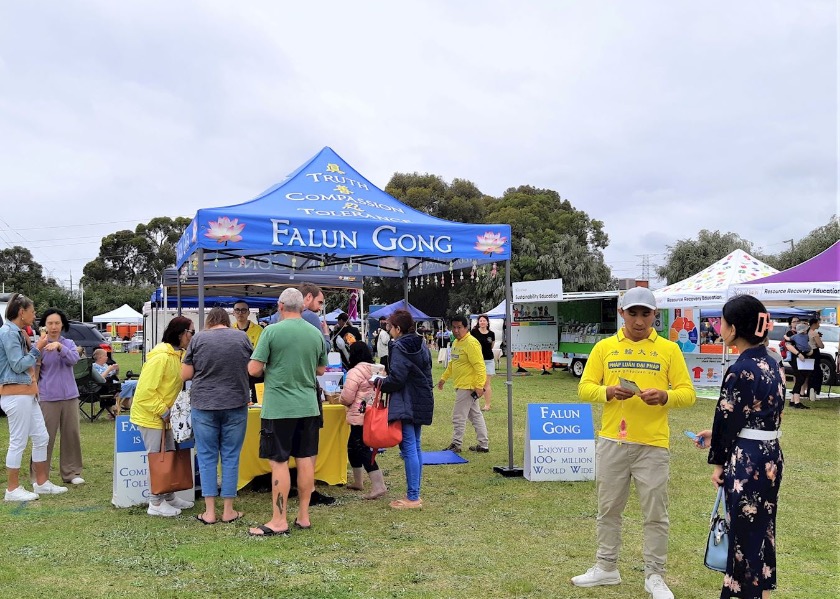 Image for article Perth, Australia: Przedstawienie Falun Dafa na lokalnych wydarzeniach społecznościowych