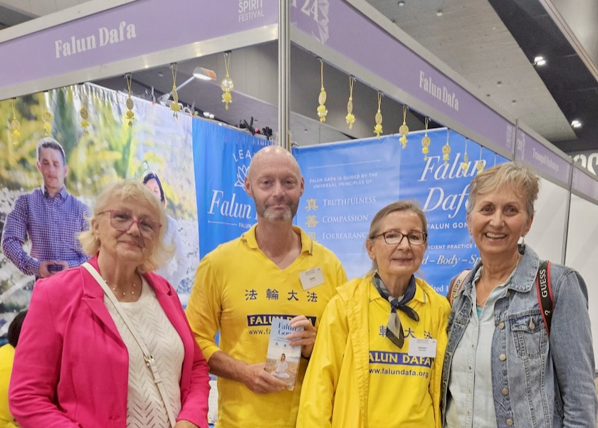 Image for article Melbourne, Australia: Falun Dafa powitane na Festiwalu Mind Body Spirit