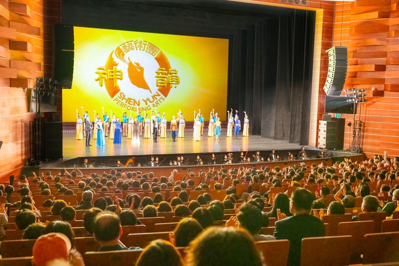 Image for article Shen Yun daje osiem wyprzedanych pokazów w trzech koreańskich miastach: „Esencja wschodniej kultury”
