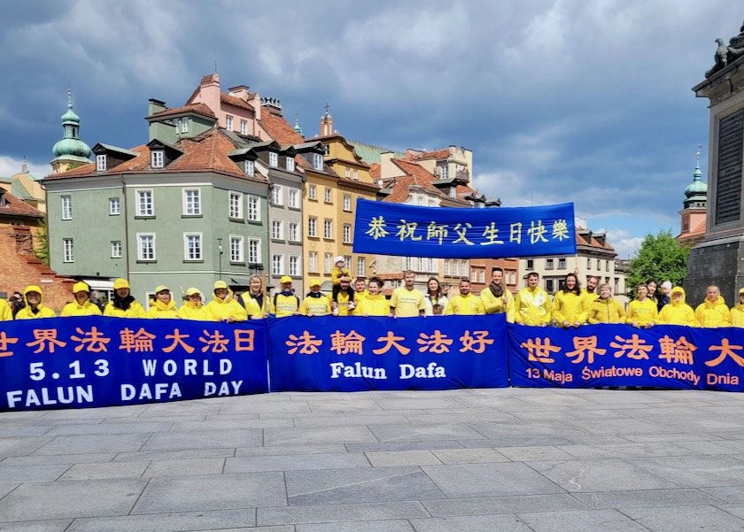 Image for article Polska: Praktykujący świętują Światowy Dzień Falun Dafa w Warszawie