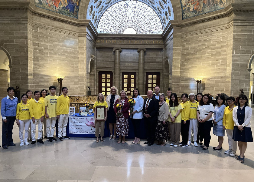Image for article Missouri, USA: Obchody Światowego Dnia Falun Dafa w Kapitolu Stanowym