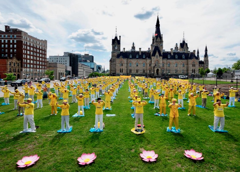 Image for article Ottawa, Kanada: Członkowie Parlamentu dołączają do obchodów Światowego Dnia Falun Dafa