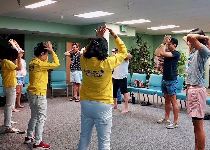 Image for article Arizona, USA: Przedstawienie praktyki Falun Dafa na West Valley Wellness Expo