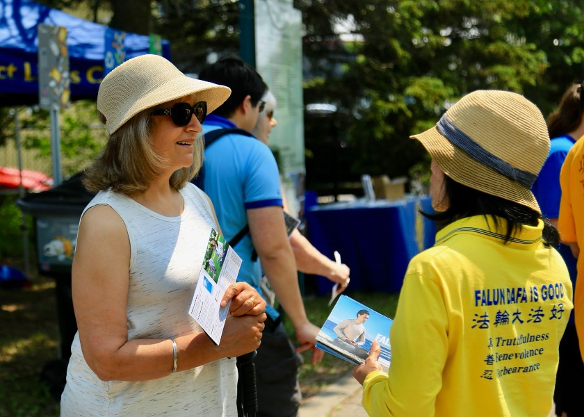 Image for article Ottawa, Kanada: Promowanie Falun Dafa na letnich wydarzeniach