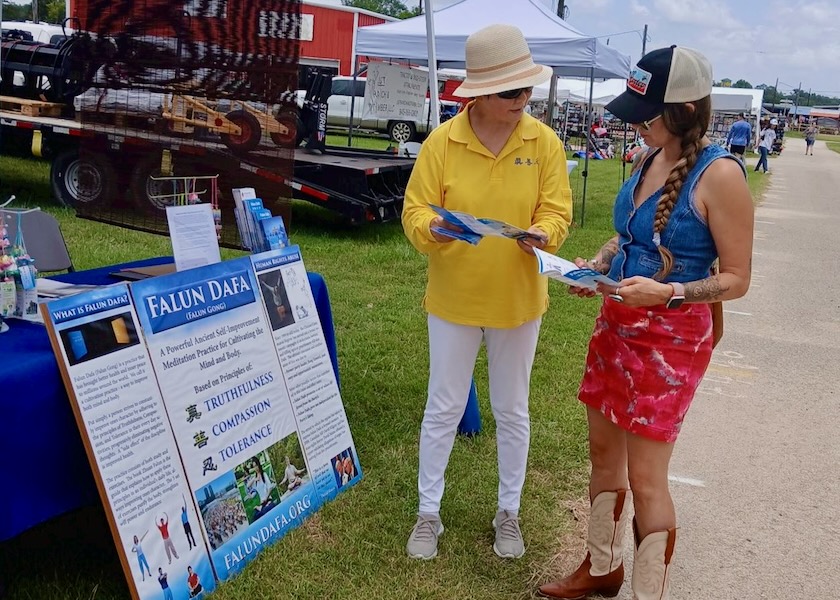 Image for article Teksas: Przedstawienie Falun Dafa na popularnym lokalnym wydarzeniu w Canton
