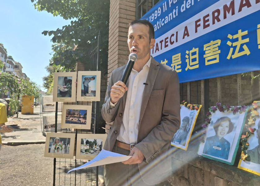 Image for article Włochy: Praktykujący Falun Dafa pokojowo protestują przed ambasadą Chin