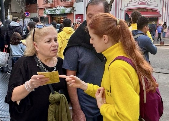 Image for article Argentyna: Społeczeństwo popiera działania praktykujących w proteście przeciwko 26-letnim prześladowaniom w Chinach
