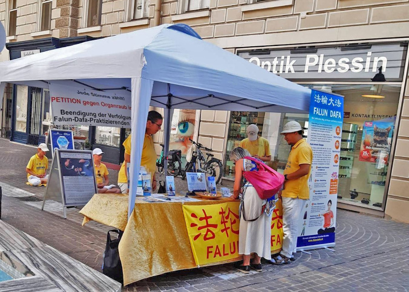 Image for article Austria: Społeczeństwo potępia prześladowania podczas wydarzenia w Klagenfurcie