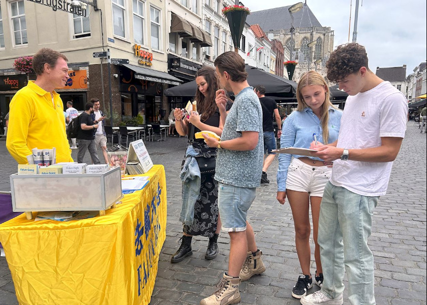 Image for article Holandia: Dzień informacyjny w Bredzie – zbieranie poparcia dla Falun Gong