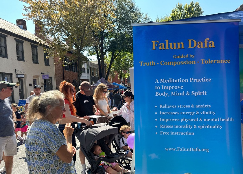 Image for article Maryland, USA: Prezentacja praktyki Falun Dafa na popularnym festiwalu ulicznym we Frederick