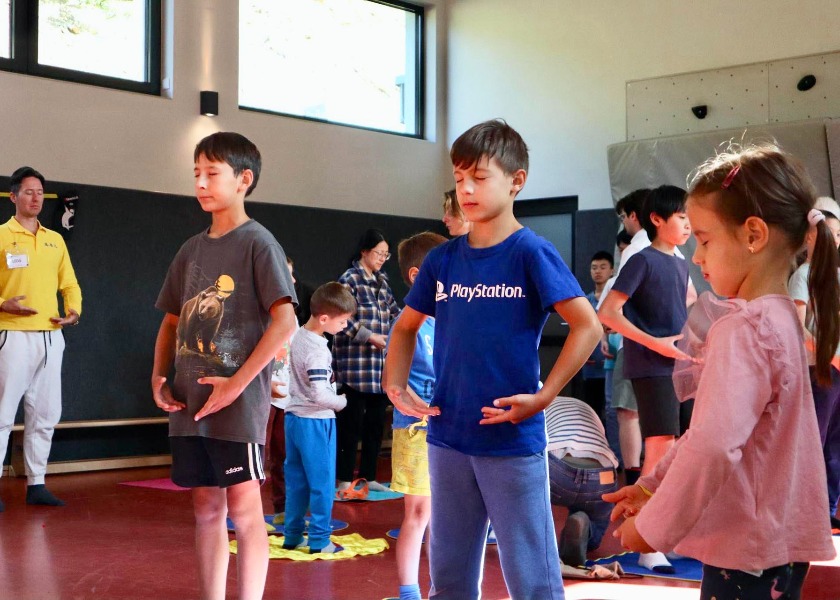 Image for article Letni obóz Minghui w Niemczech: Kultywowanie i doskonalenie poprzez zabawę oraz naukę
