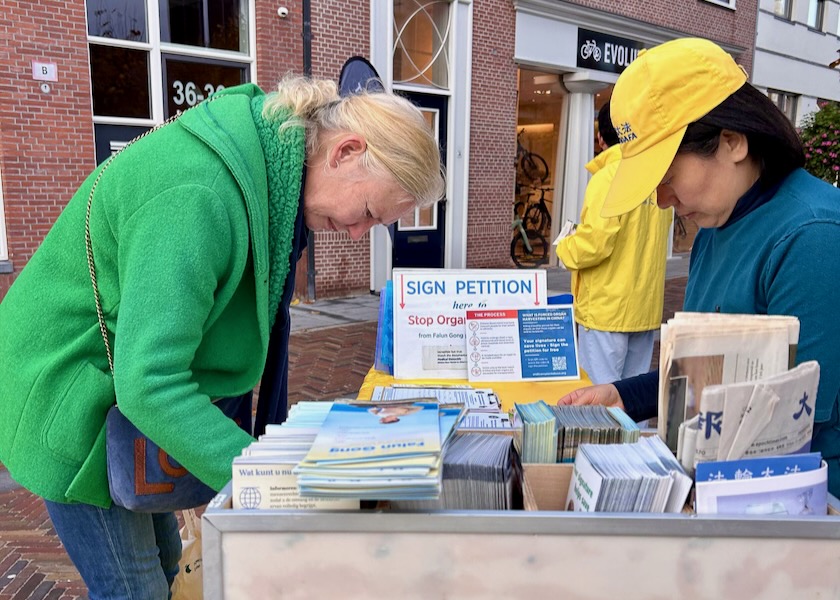 Image for article Holandia: Gazeta w Wassenaar informuje o akcji informacyjnej praktykujących Falun Dafa