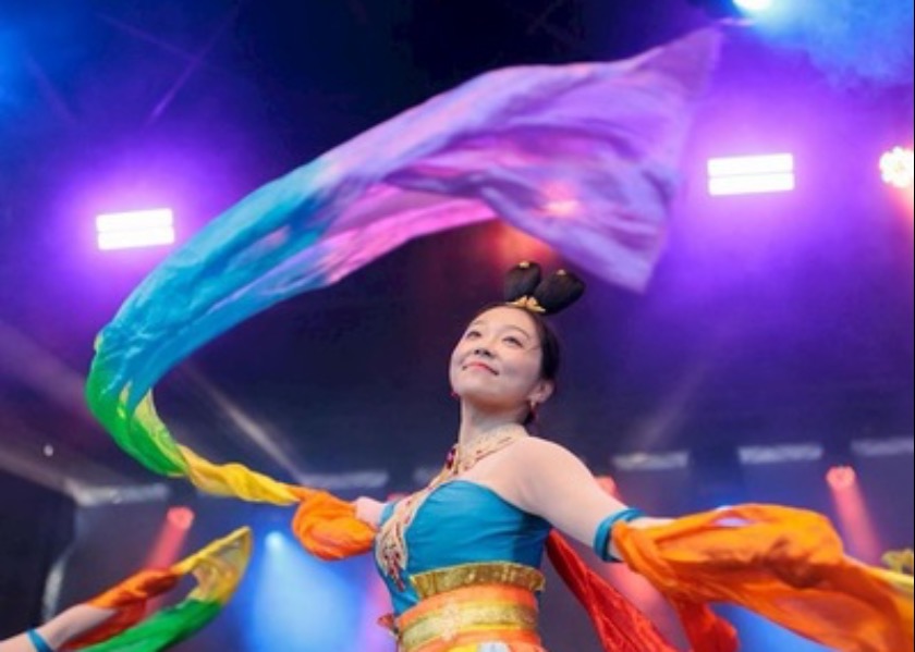 Image for article Ludzie dowiadują się o Falun Dafa podczas obchodów wiosny w Sydney w Australii