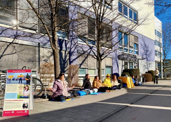 Image for article Niemcy: Ujawnianie okrucieństw KPCh w Dzień Praw Człowieka
