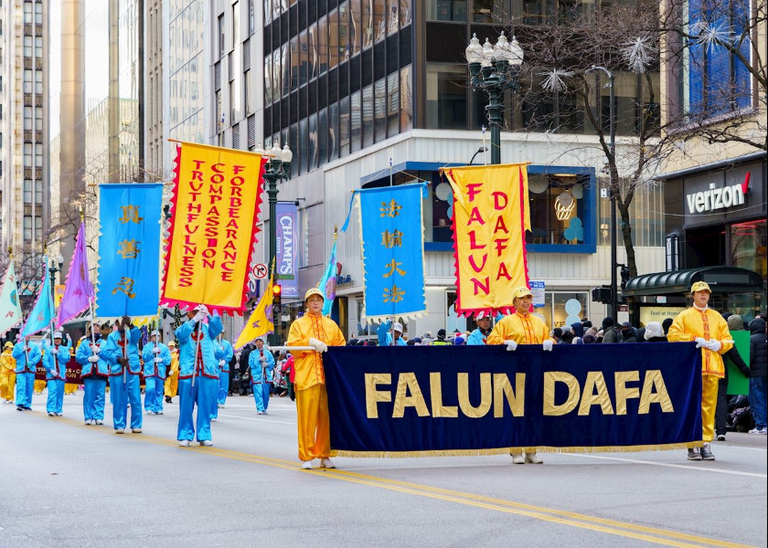 Image for article Falun Gong ciepło powitane podczas parady z okazji Święta Dziękczynienia w Chicago