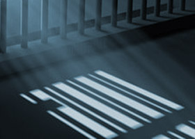 Image for article Matka i syn skazani na sześć lat za praktykowanie Falun Gong