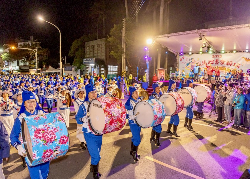 Image for article Hsinchu, Tajwan: Falun Dafa powitane podczas festiwalu Hakka