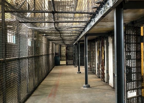 Image for article Kobieta z Szanghaju zmarła w wieku 75 lat po ponad 12 latach więzienia za praktykowanie Falun Gong