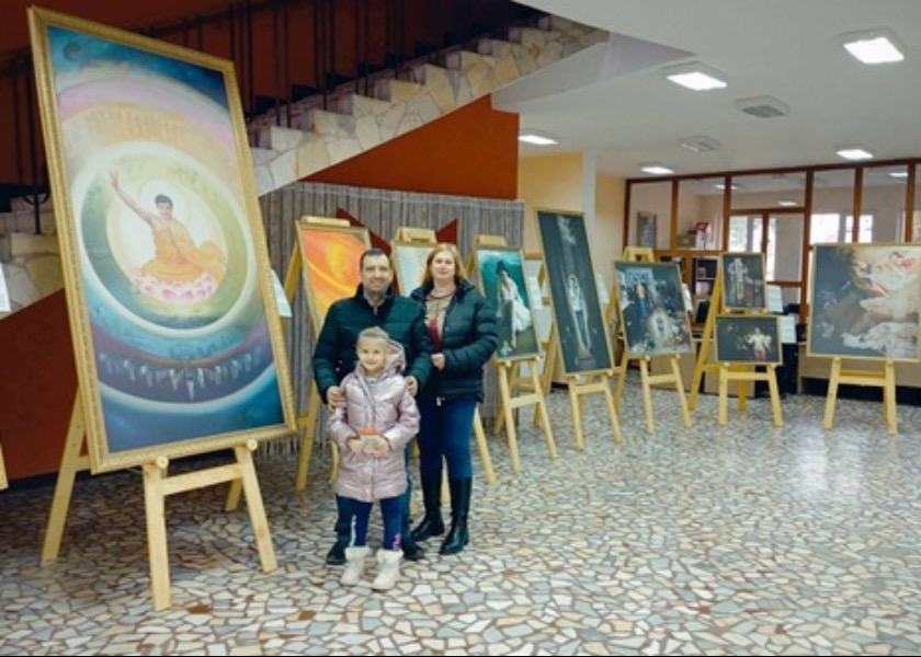 Image for article Wystawa „Sztuka Zhen-Shan-Ren” przynosi Bułgarii „świat czystości i światła”