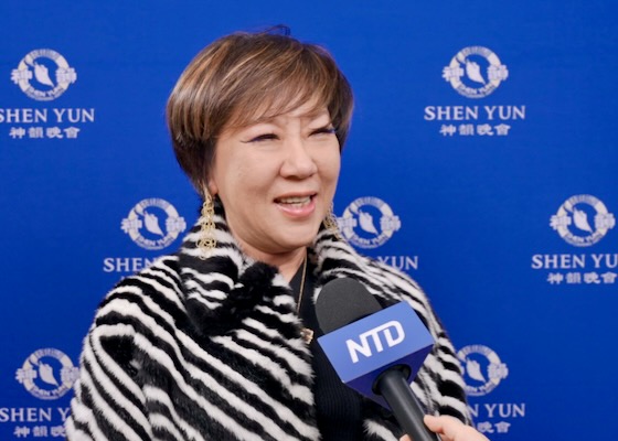 Image for article Chińska publiczność docenia Shen Yun: „Życzliwość od wewnątrz”