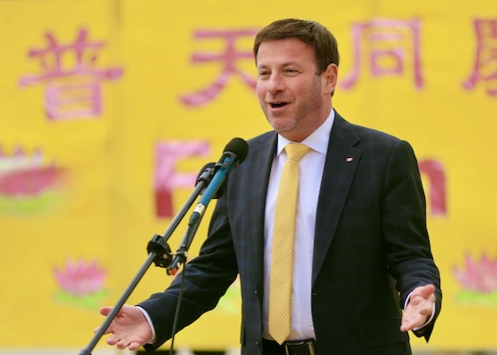 Image for article Kanada: Wybrani urzędnicy potępiają transgraniczne represje KPCh i wzywają do nałożenia sankcji oraz pociągnięcia do odpowiedzialności