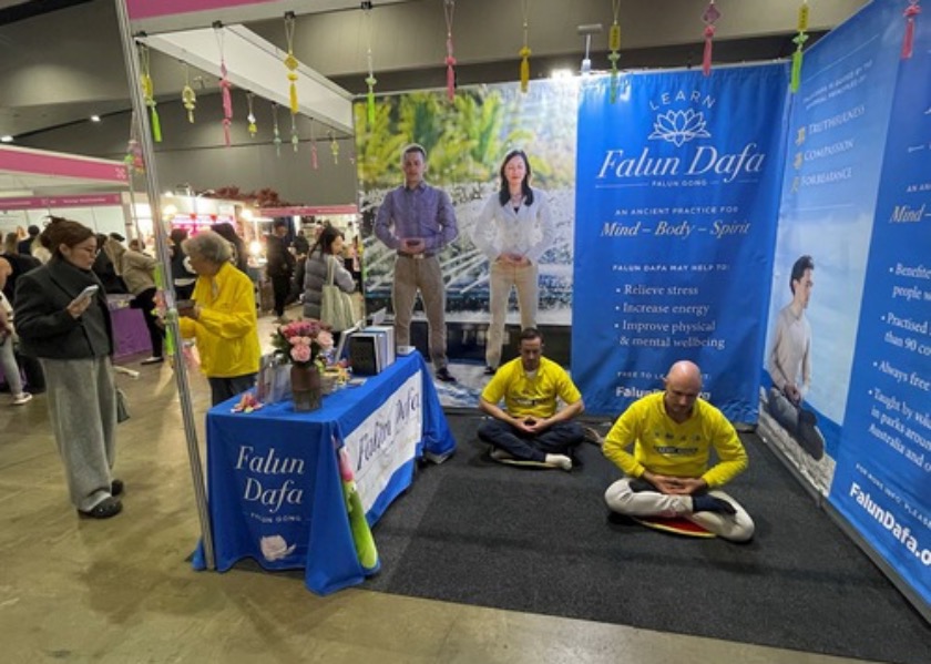 Image for article Odwiedzający odnajdują spokój podczas Festiwalu Umysł Ciało Duch w Melbourne