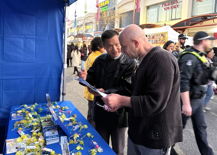 Image for article Ludzie chwalą Falun Dafa podczas Festiwalu w Melbourne