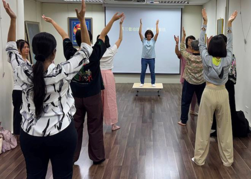 Image for article Singapur: Uczestnicy dziewięciodniowego kursu Falun Dafa wyrażają wdzięczność