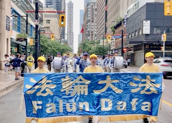 Image for article Toronto, Kanada: Dostojnicy potępiają 27-letnie prześladowania Falun Gong przez KPCh (część 2)