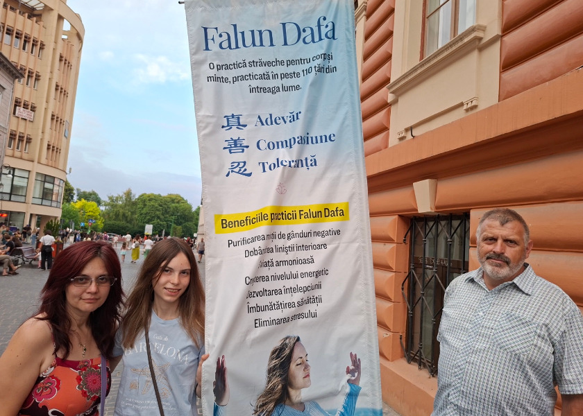 Image for article Rumunia: Ludzie dowiadują się o Falun Dafa i chwalą jego zasady przewodnie