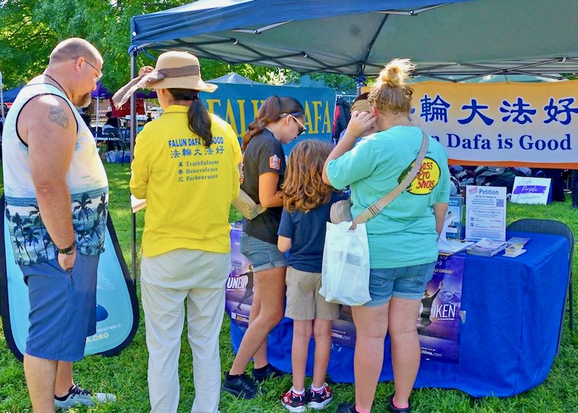 Image for article Uczestnicy Festiwalu w Delaware poznają Falun Gong i potępiają grabież organów w Chinach