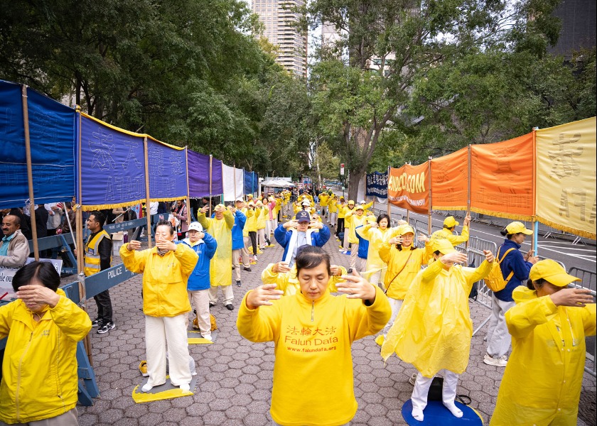 Image for article Apel praktykujących Falun Gong w pobliżu siedziby ONZ zyskał poparcie społeczeństwa